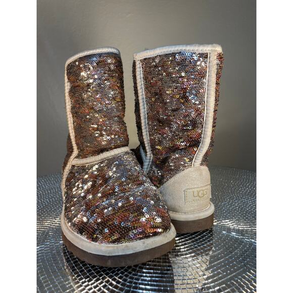 Gold Sequin Ugg Size 6 - Picture 1 of 16